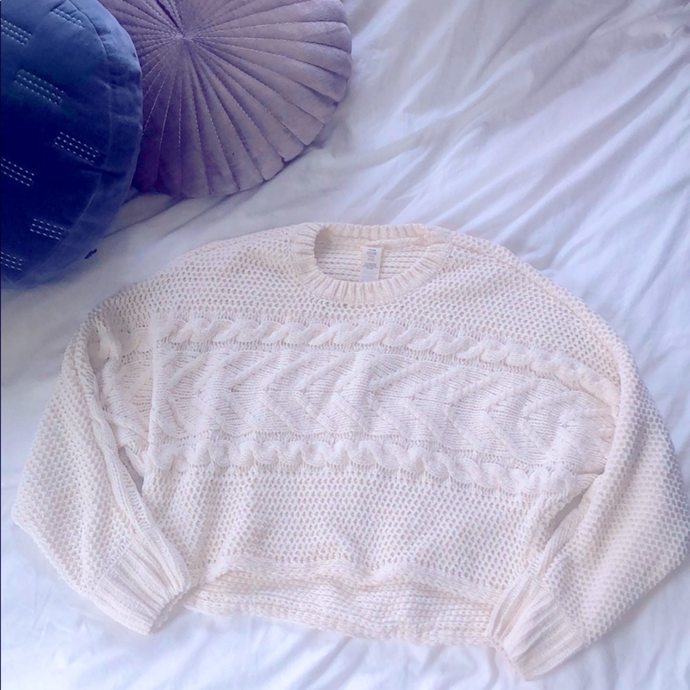 GARAGE WHITE KNIT SWEATER